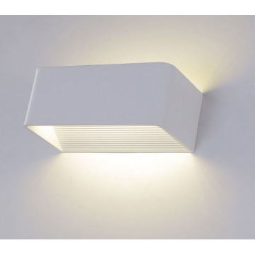 Настенный светодиодный светильник Crystal Lux CLT 010W200 WH 1400/401, LED 6W 4000K 440lm, белый, металл