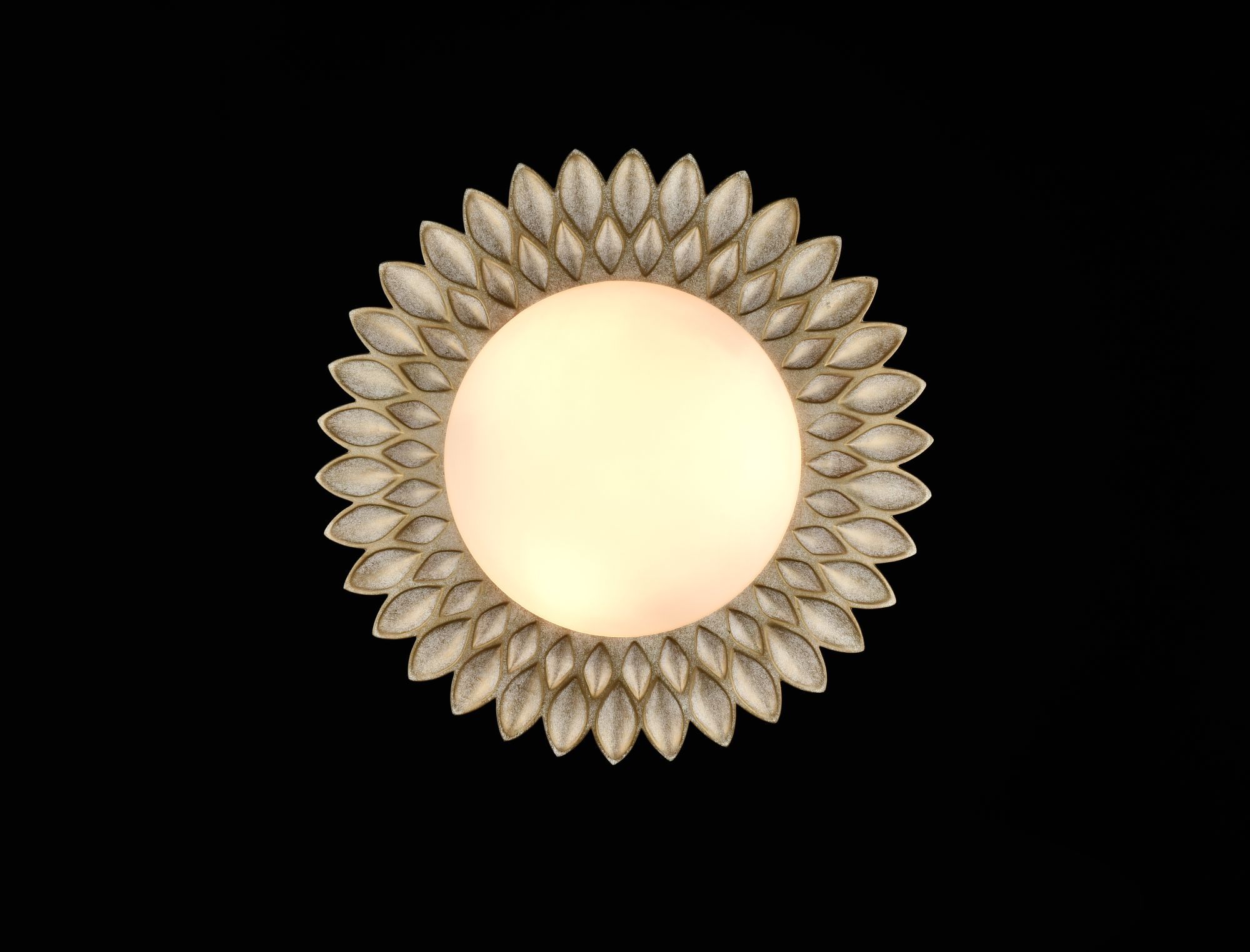 Потолочный светильник Maytoni Lamar H301-03-G, 3xE14x40W, бежевый с золотой патиной, белый, металл, стекло - фото 6