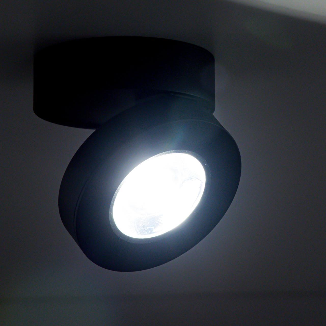 Потолочный светодиодный светильник с регулировкой направления света Citilux Стамп CL558031N, LED 10W 4000K 900lm - фото 5